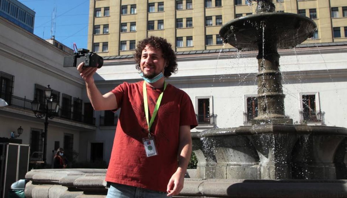 En El Patio De Los Naranjos Luisito Comunica Inaugura Su Llegada A 