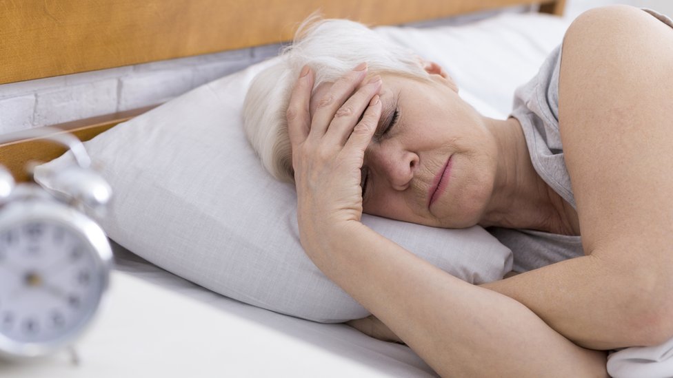 mujer durmiendo