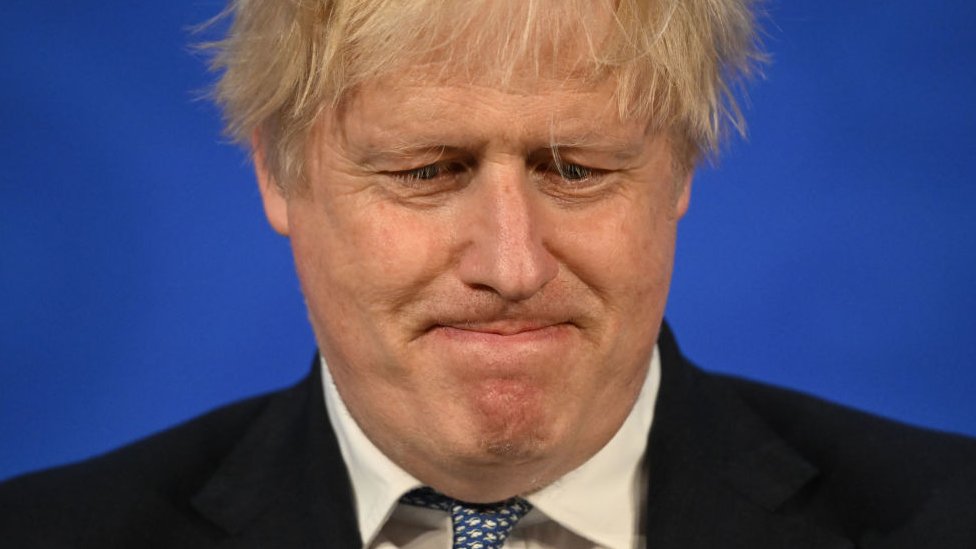 Boris Johnson en una conferencia de prensa a fines de mayo.