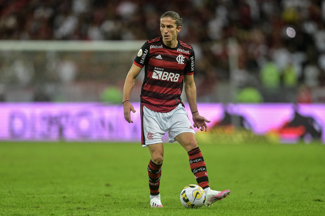 Filipe Luis es el lateral izquierdo del Flamengo y ostenta una brillante carrera que registra una exitosa etapa en el Atlético de Madrid, donde consiguió cinco títulos continentales y dos locales.