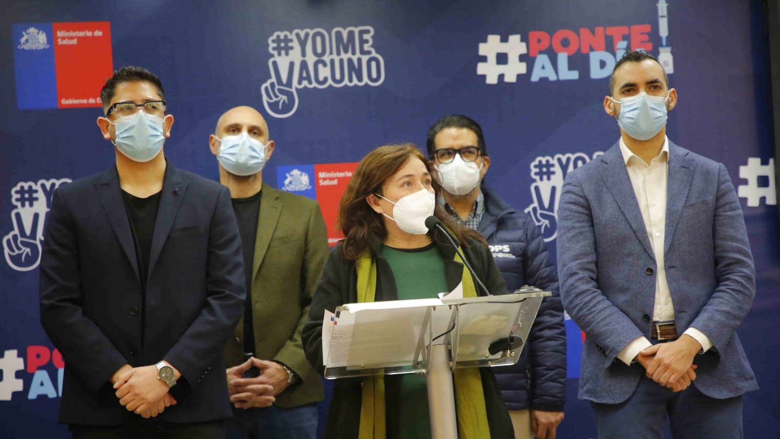 Ministra Begoña Yarza en un punto de prensa por campaña de vacunación.