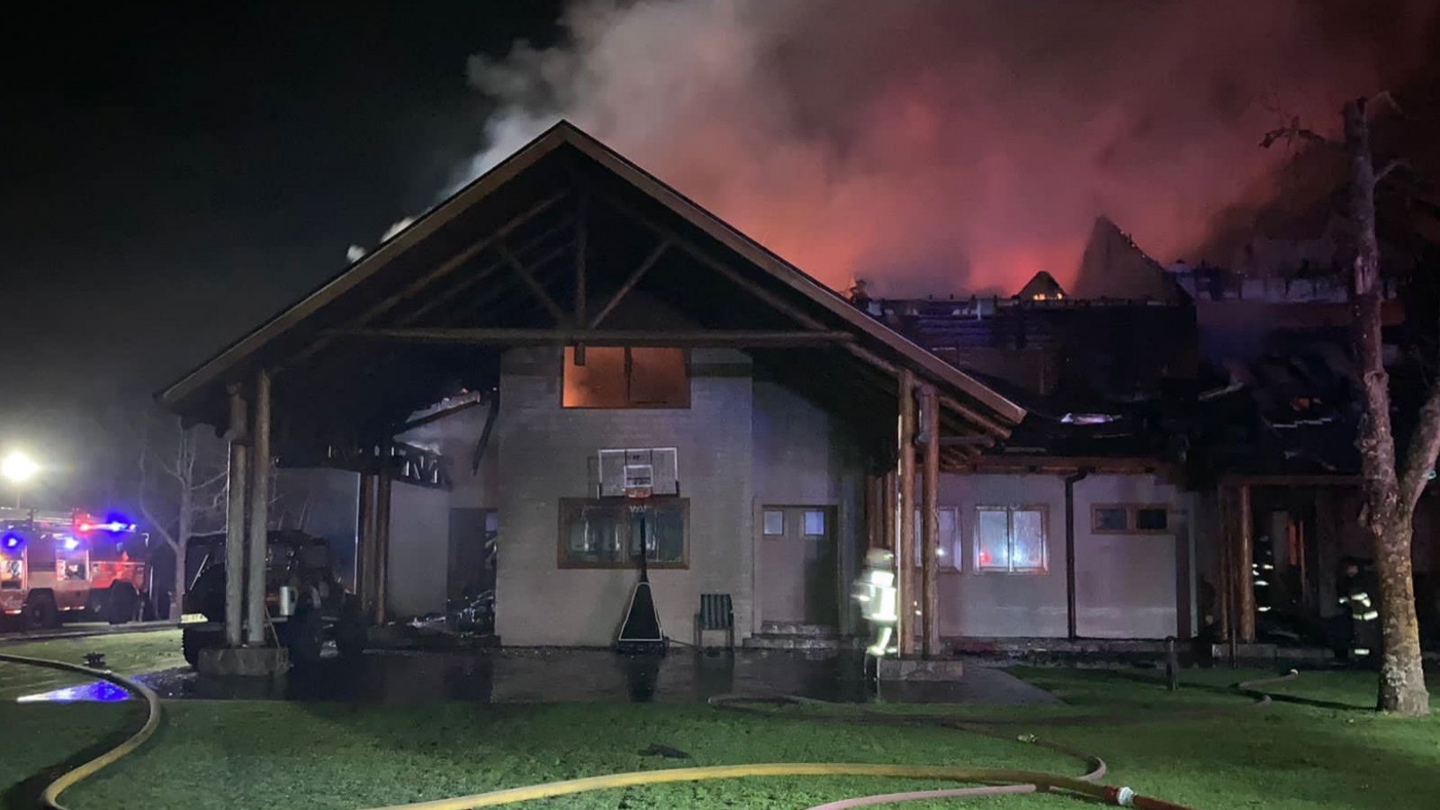 Atentado incendiario afecta a casa patronal de