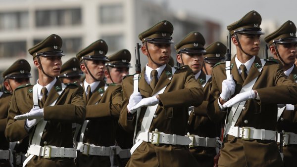 Ya no será impedimento tener pie plano para aspirar a la Escuela de Carabineros
