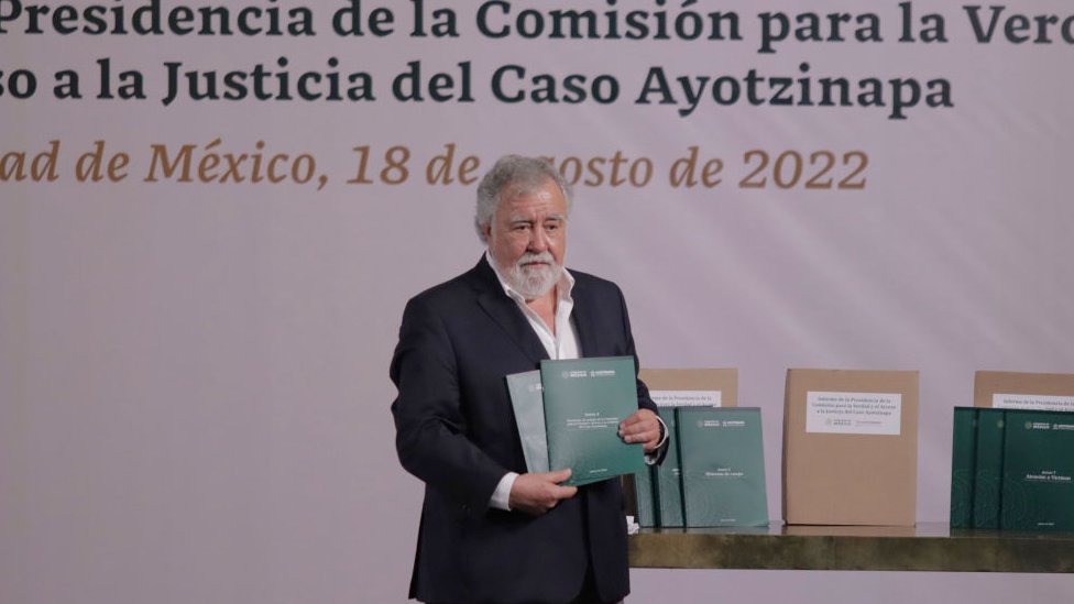 Alejandro Encinas, subsecretario de Derechos Humanos, durante la presentación del informe de la Comisión de la Verdad de Ayotzinapa.