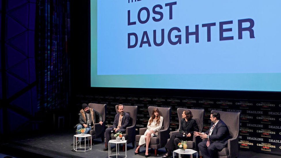 Directora y elenco de The lost daughter