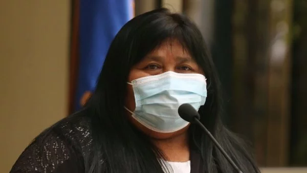 Emilia Nuyado en un punto de prensa del Congreso