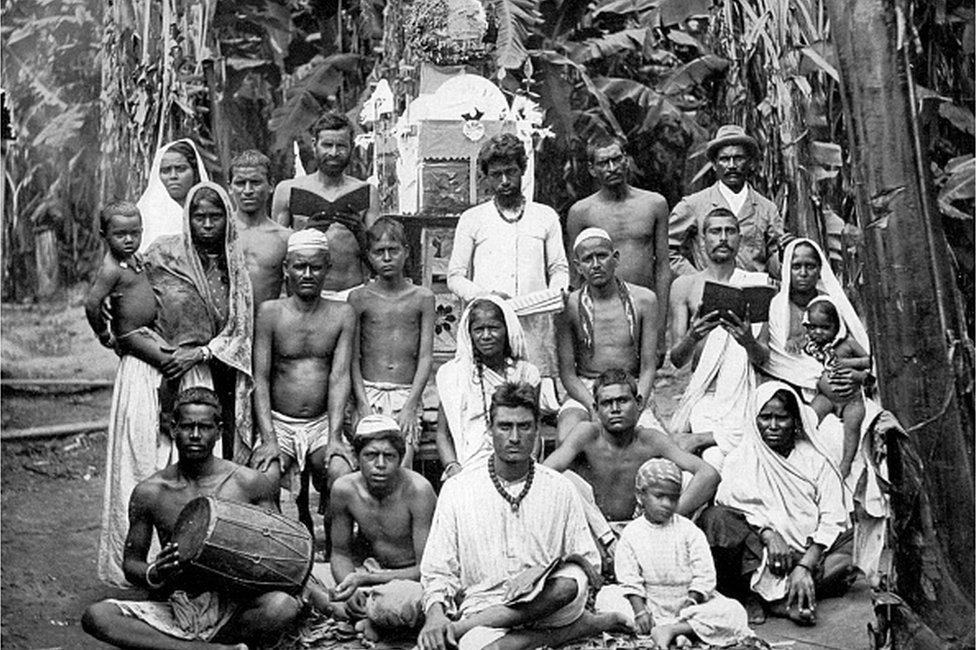 Un grupo de inmigrantes indios en Jamaica a principios del siglo XX.