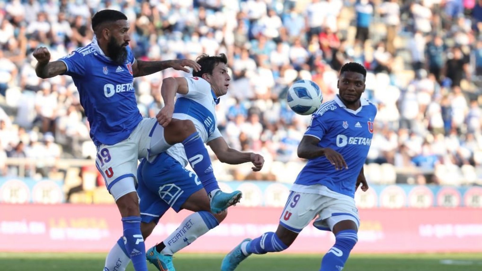 Universidad de Chile vs. Universidad Católica: formaciones, horario y dónde ver el clásico | 24horas