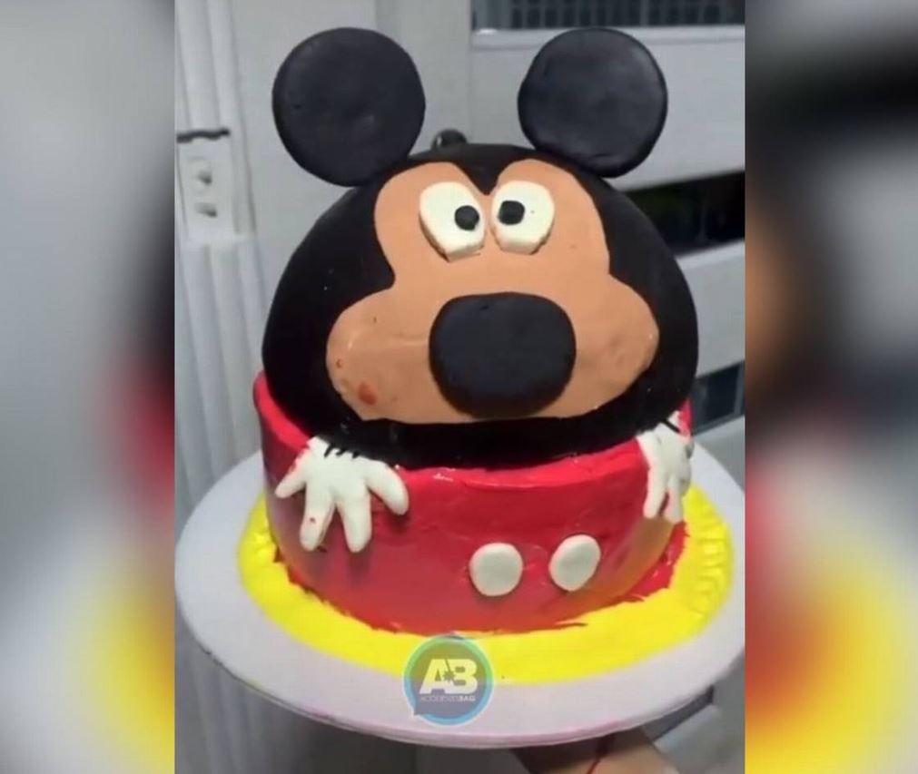 Proporcional Tropezón Tóxico Falleció repostera creadora de la fallida torta de Mickey Mouse | 24horas