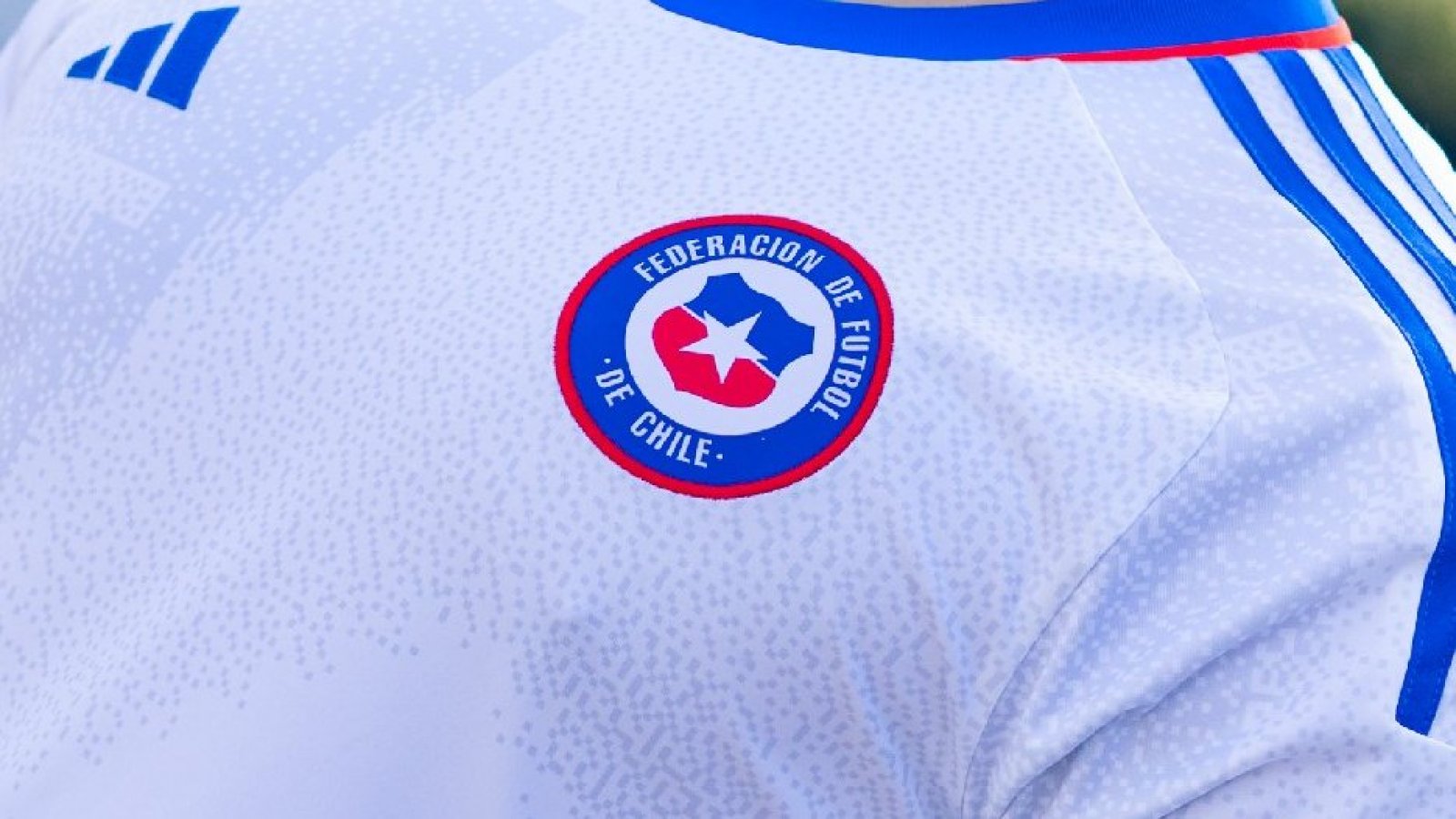 camiseta de Chile: Presentan OFICIALMENTE la alternativa de la Roja | 24horas