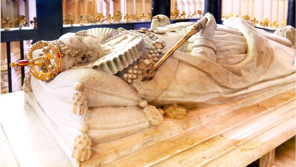 La tumba de la reina Isabel I en la Abadía de Westminster.