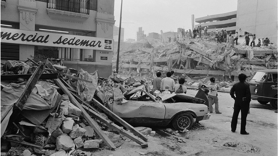 Destroyed buildings after the 1985 earthquake in Mexico