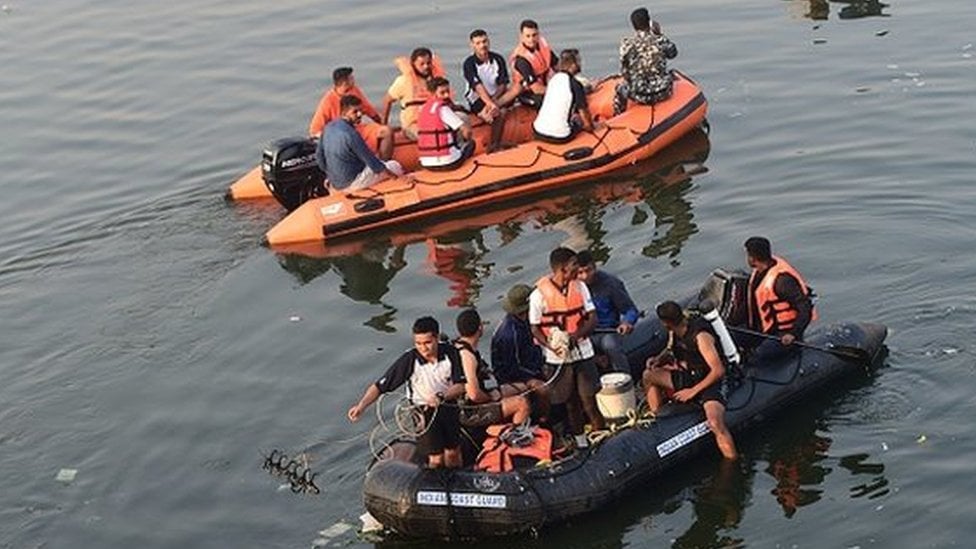 El rescate de sobrevivientes continuó durante el lunes.
