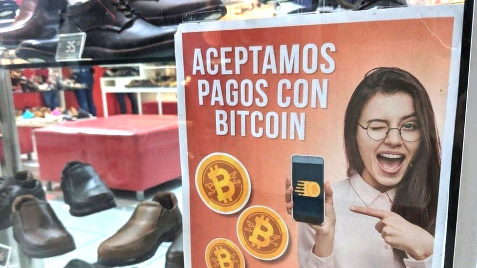 Anuncio en una tienda