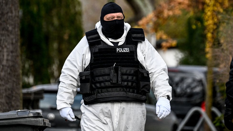 Policía alemana durante la operación contra el grupo extremista