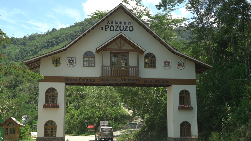 Arco de entrada a Pozuzo