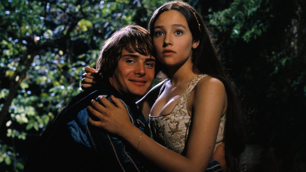 Olivia Hussey y Leonard Whiting en una escena de "Romeo y Julieta" de 1968.
