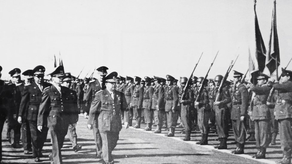 Pérez Jiménez al inaugurar la Base Aérea Libertador en 1955.