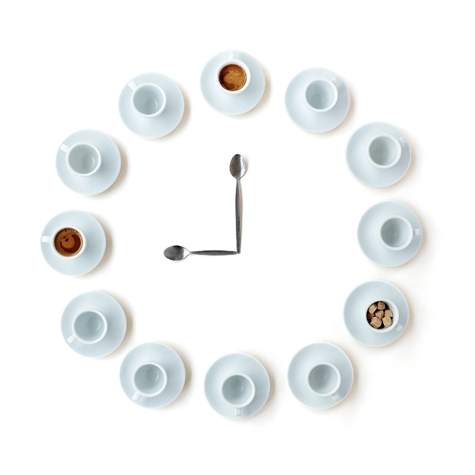 Tazas de café en forma de un reloj