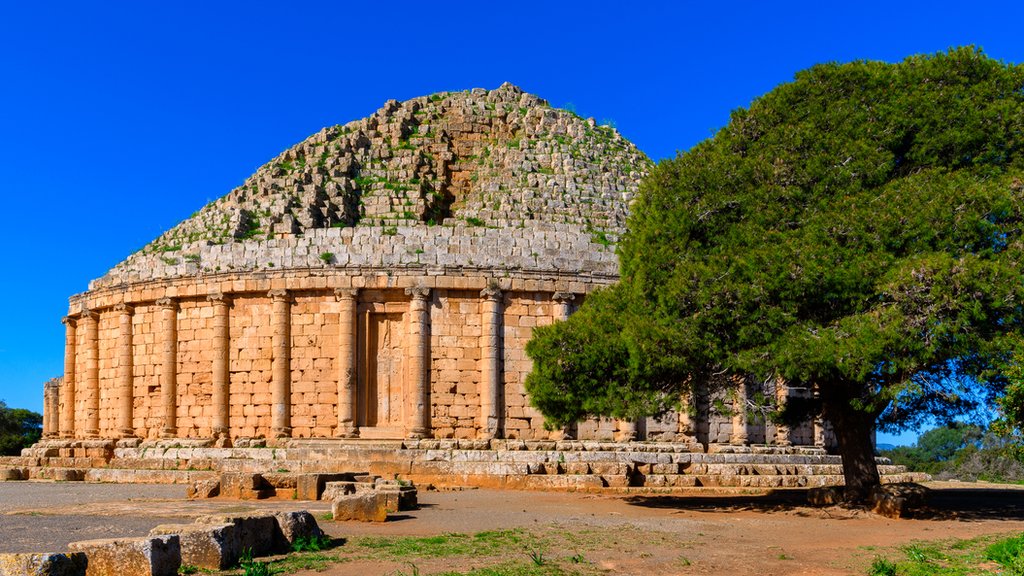 El mausoleo real de Mauritania, la tumba del rey bereber Juba II y la reina Cleopatra Selene II, provincia de Tipaza, Argelia.