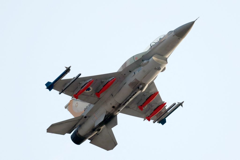 Avión F-16