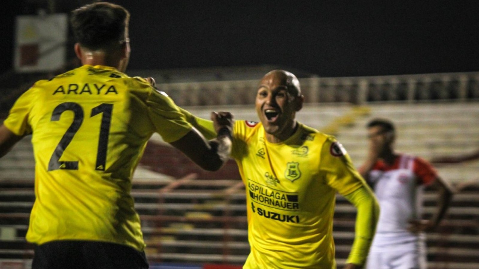 Luis Colima/Soycanario