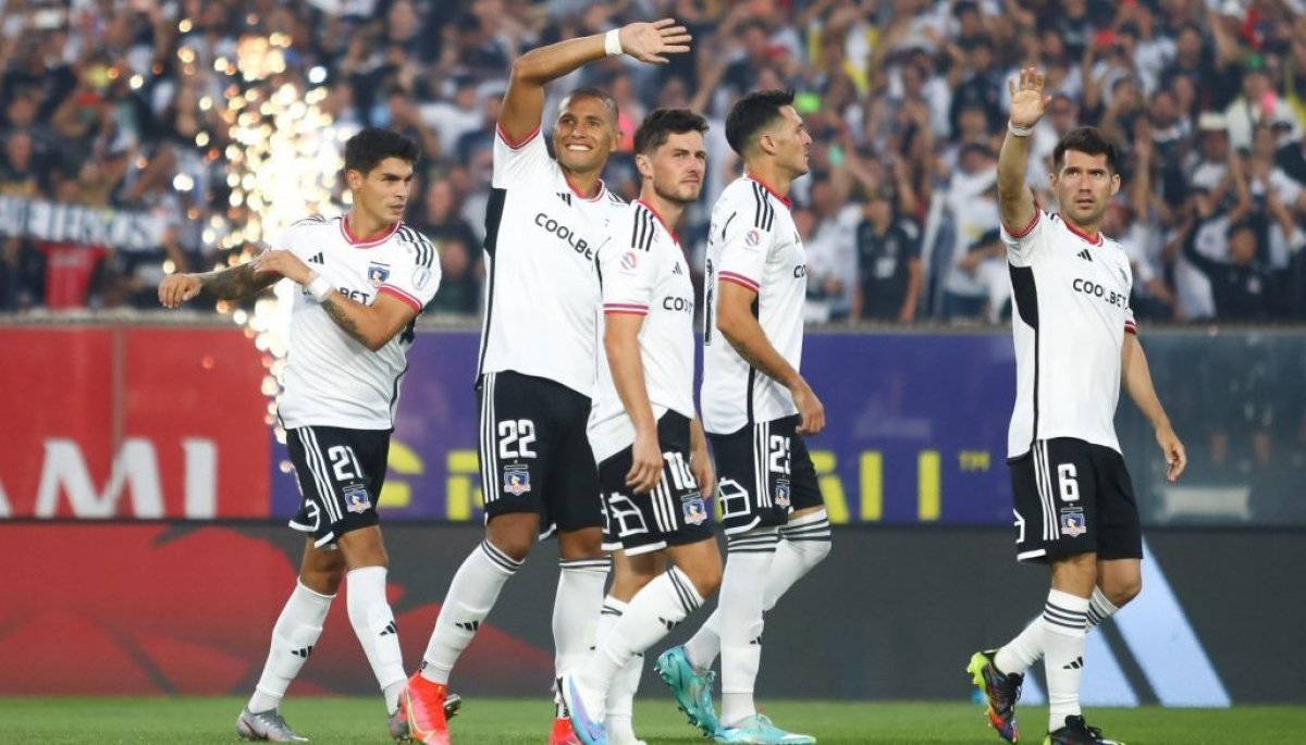 Uno menos: la primera baja de Colo Colo para enfrentar a Universidad de ...