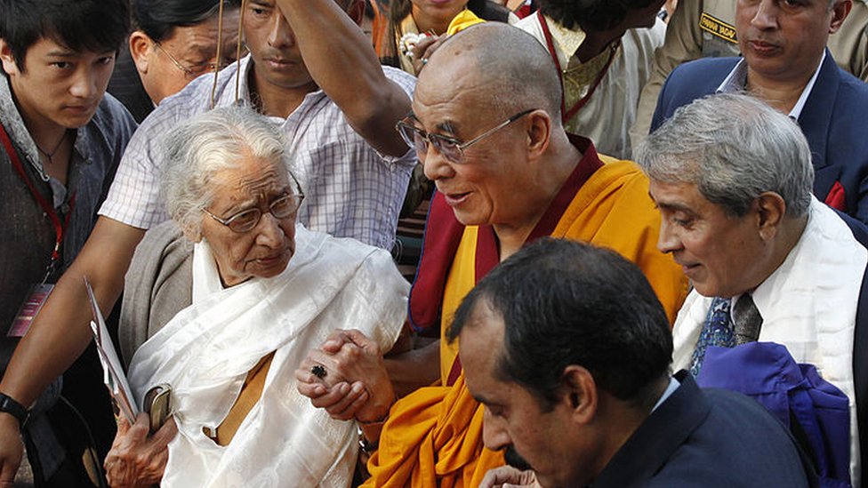 El Dalai Lama en una visita a India para un seminario sobre la tradición budista de Nalanda, 13 de noviembre 2013