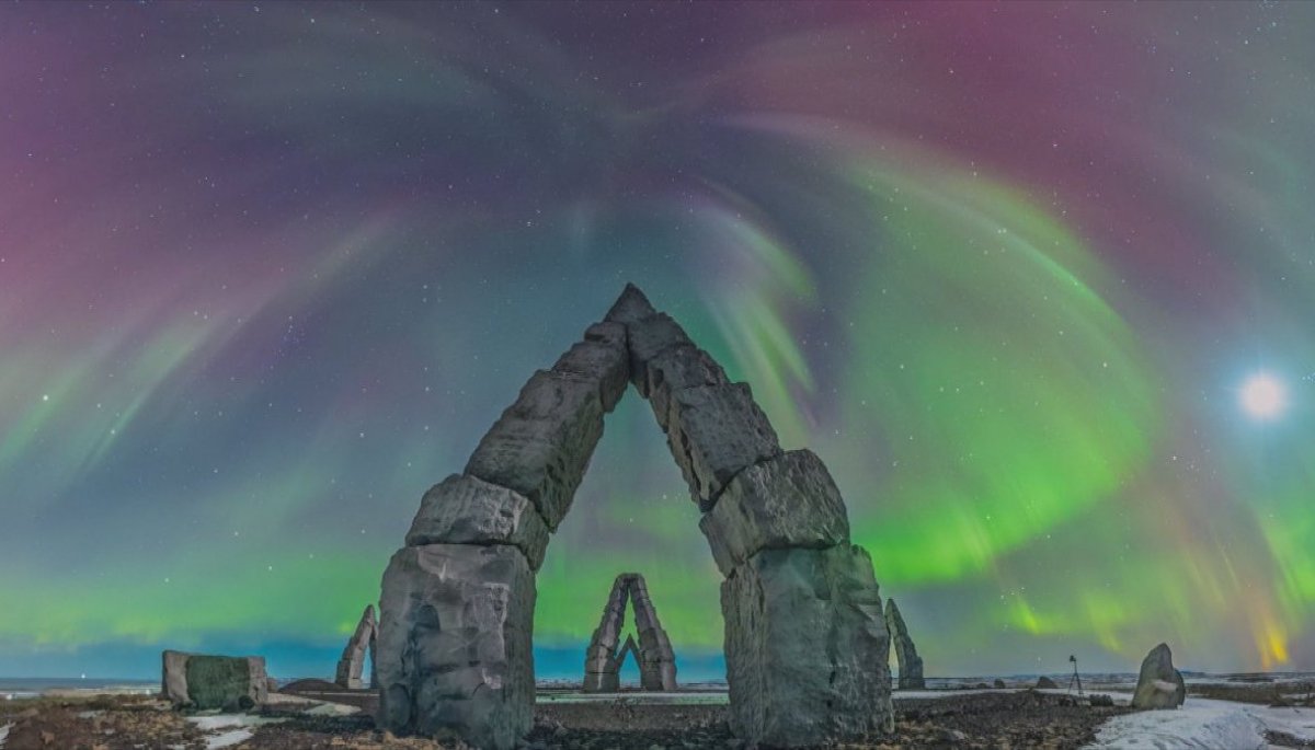 NASA premia a chilena por foto de auroras boreales 24horas