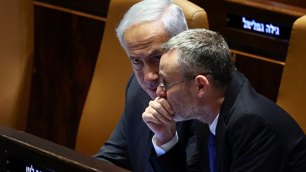 Benjamin Netanyahu y Yariv Levin