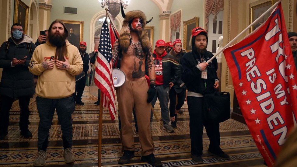 Seguidores de Trump durante el asalto al Capitolio de EE.UU.