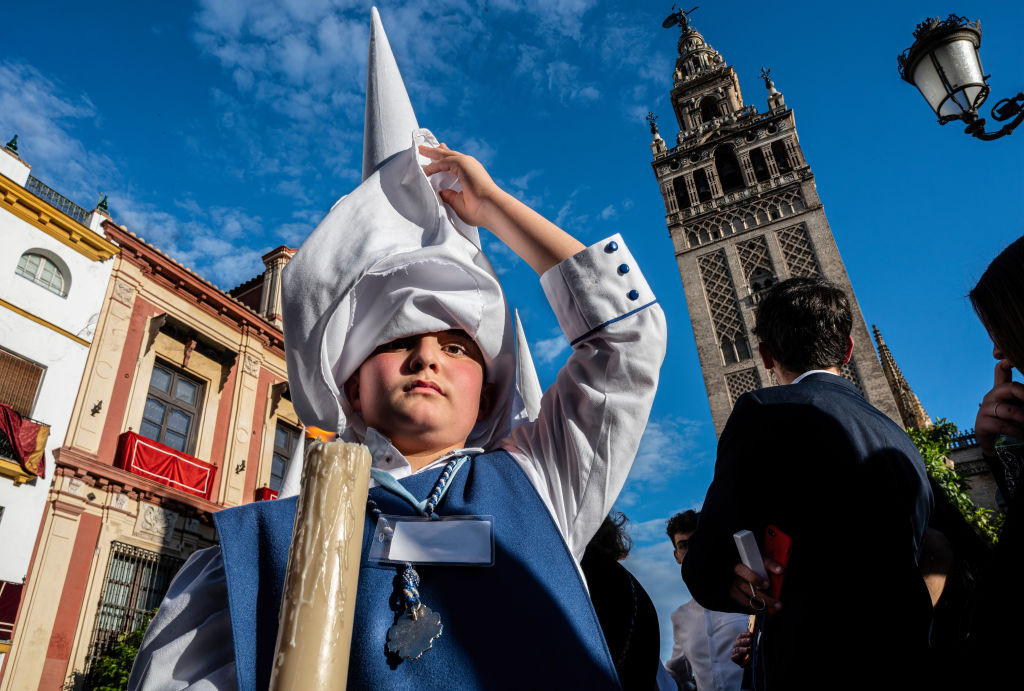 Niño penitente en Sevilla.