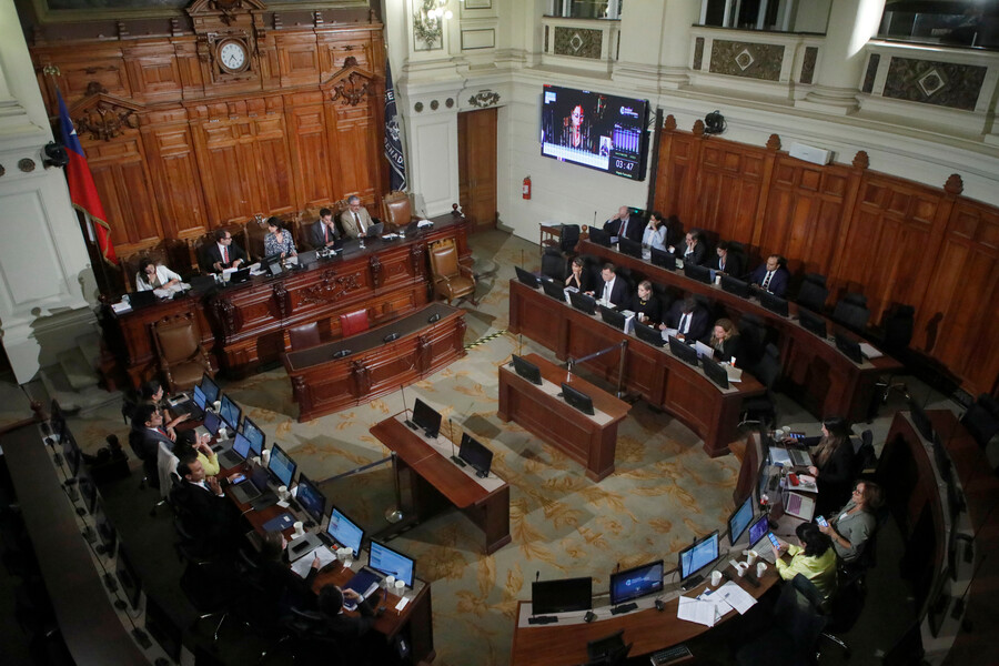 Miembros de la Comisión Experta en el plenario de la instancia en el exCongreso nacional.