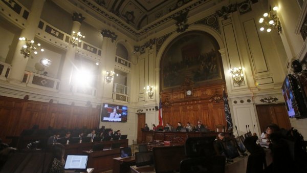Sesión de la Comisión Experta en el ex Congreso Nacional de Santiago
