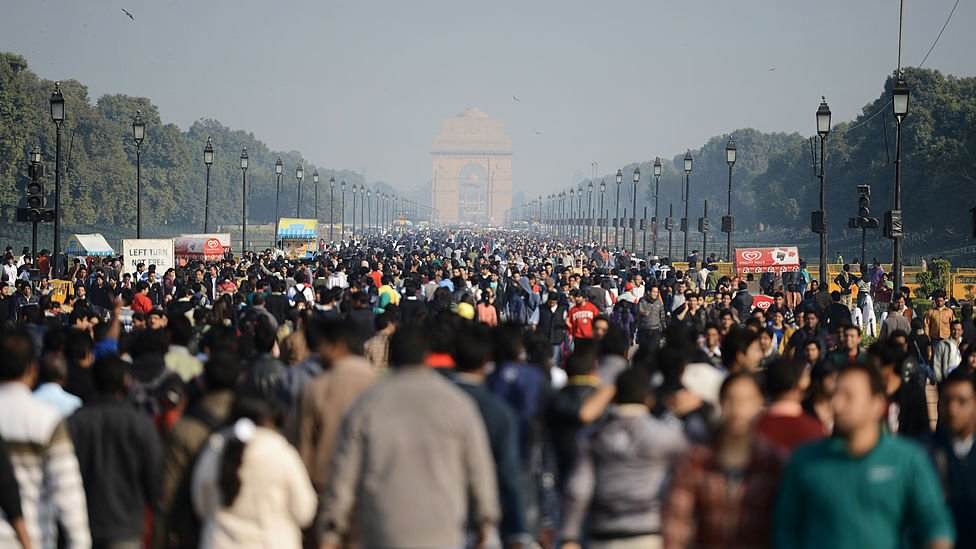 Multitudes en las calles de Nueva Delhi.