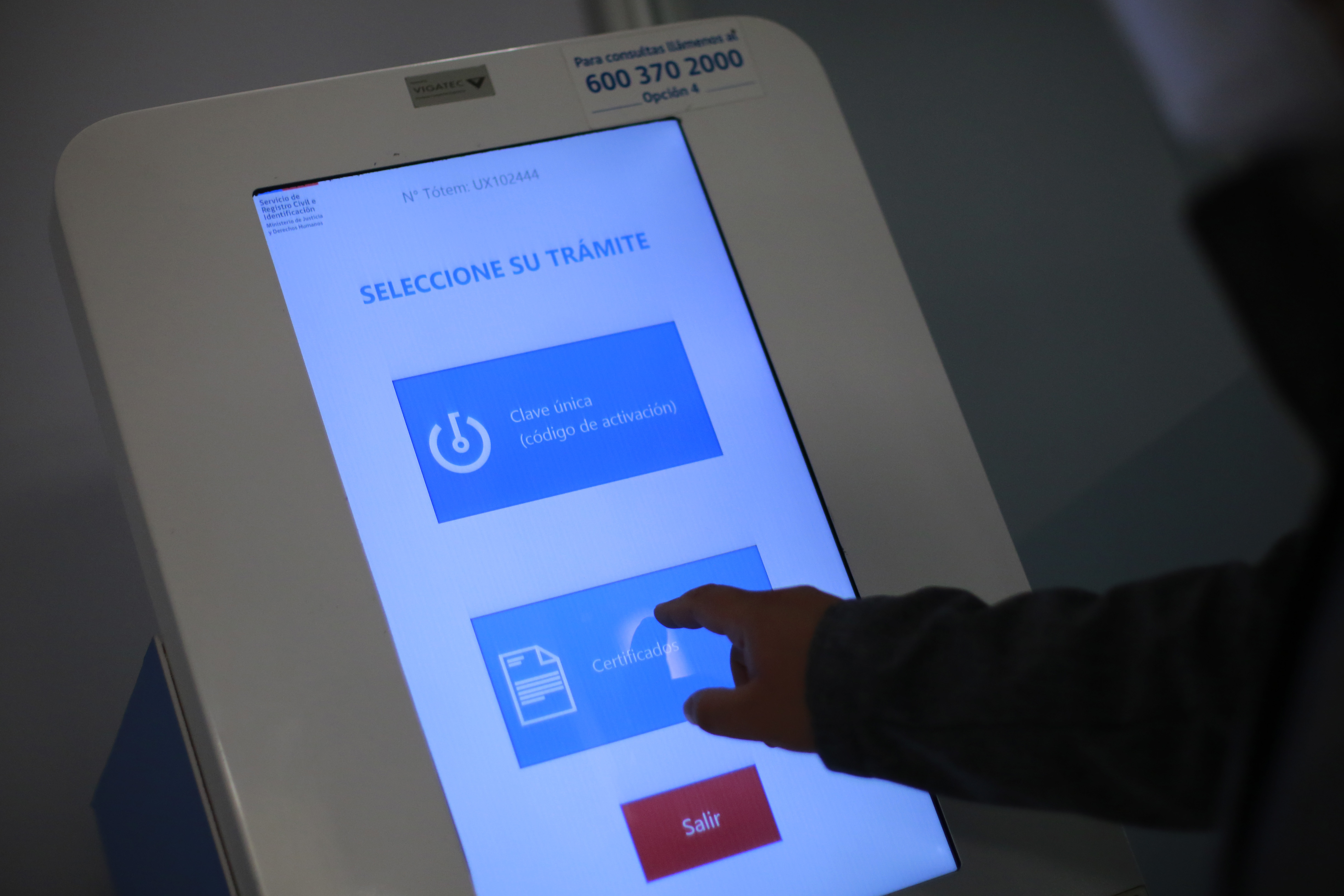 Totem dell Registro Civil para la obtención de documentos.