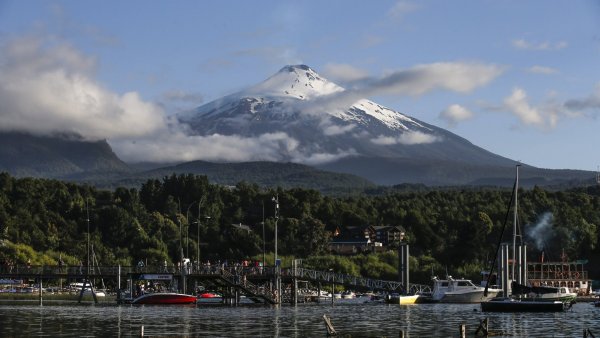 Volcán Villarica desde Pucón, en la región de La Araucanía
