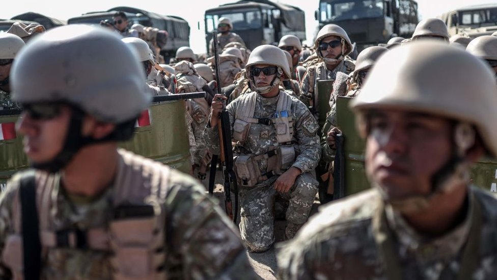 El Ejército peruano se ha desplegado en la frontera para frenar la inmigración irregular.