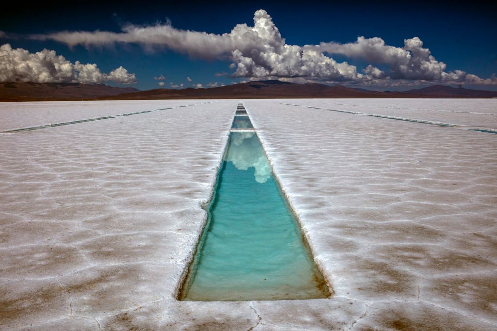 Piscinas para el proceso de extracción de sal en Salinas Grandes, Jujuy, Argentina.