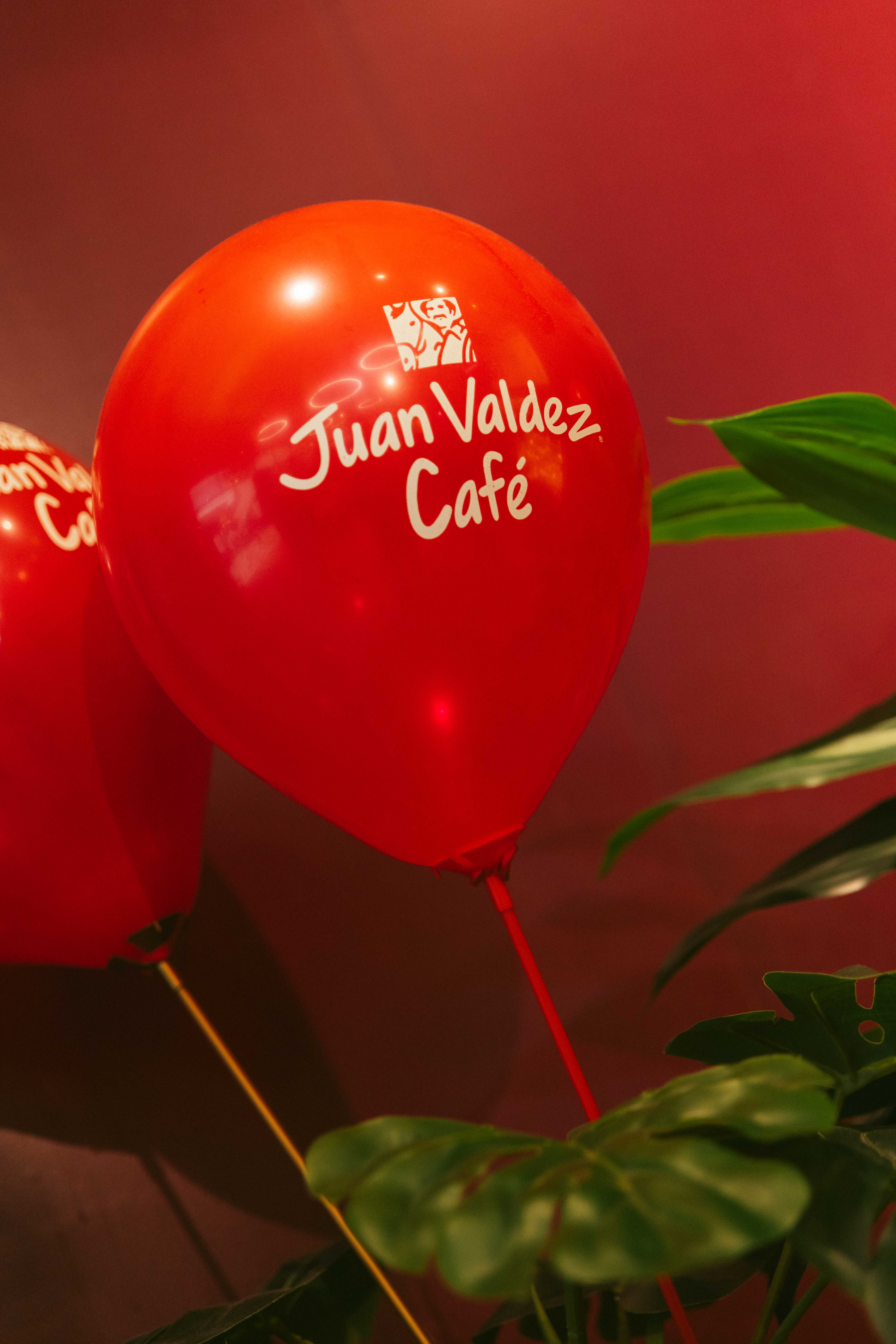 Globos rojos de Juan Valdez.