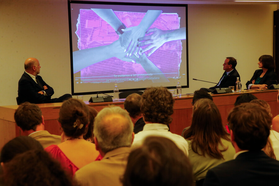 Ceremonia de instalación de la “Secretaría de Participación Ciudadana” para el nuevo proceso constituyente.