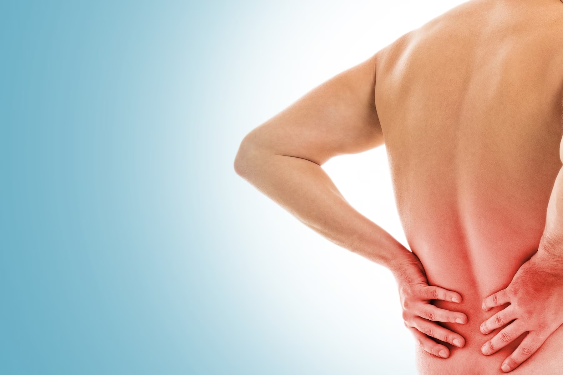 Espalda con dolor por fibromialgia