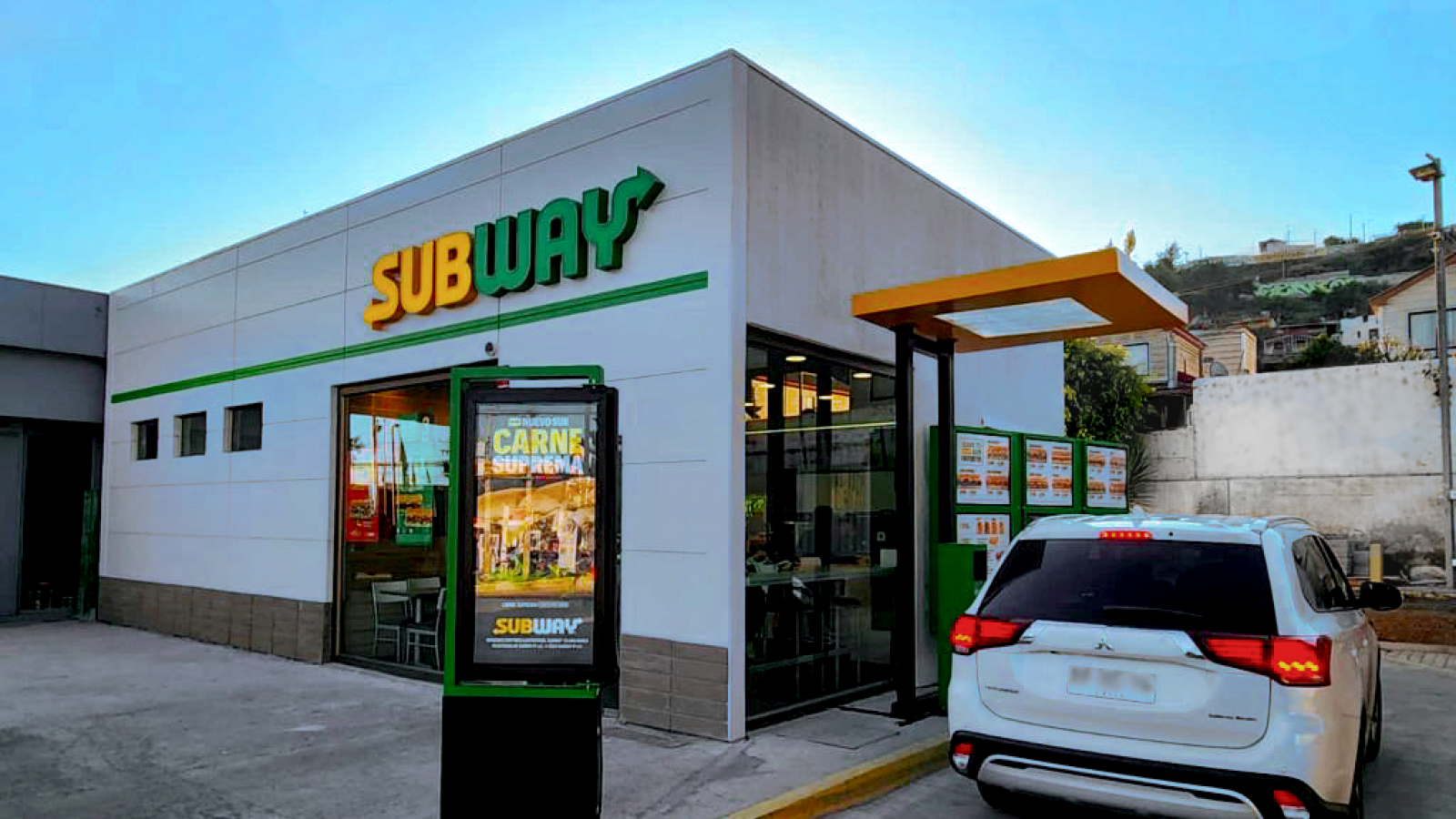 Subway anuncia la llegada de "Drive-Thru" a Chile