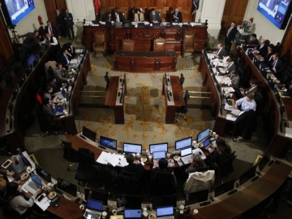 Sesion 17 del Pleno de la Comision Experta discute y vota en particular las propuestas de normas constitucionales.