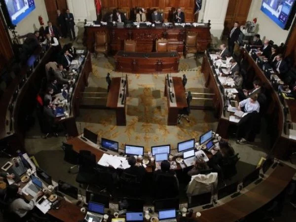 Sesion 17 del Pleno de la Comision Experta discute y vota en particular las propuestas de normas constitucionales.