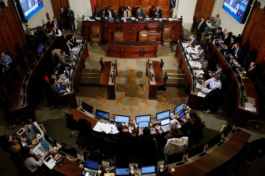 Comisión Experta sesionando