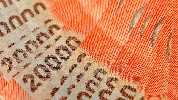 Billetes de 20 mil pesos.