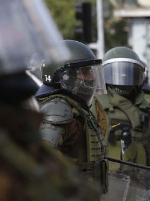 Presidente Gabriel Boric y también carabineros en la fotografía.