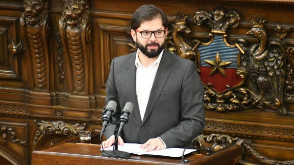 Gabriel Boric en la ceremonia de instalación del Consejo Constitucional.