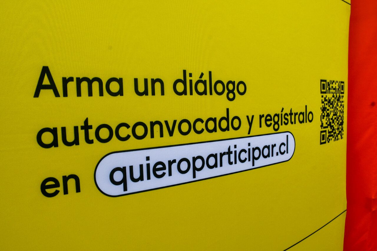 Cartel de los diálogos ciudadanos autoconvocados.